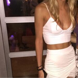 Aritzia Wilfred free white crop top